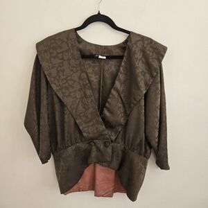 3/$30 Vintage Olive Green Patterned Blouse Size M